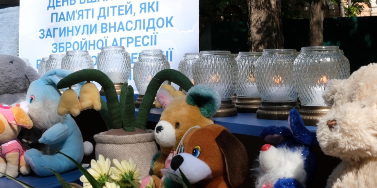 У Миколаєві вшанували пам’ять дітей, які загинули внаслідок збройної агресії рф проти України (ФОТО)