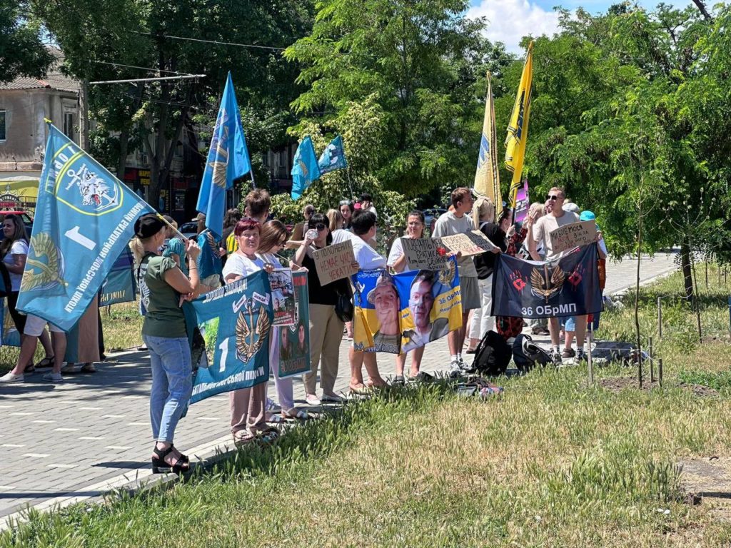 У Миколаєві знов пройшла акція на підтримку військовополонених (ФОТО) 4