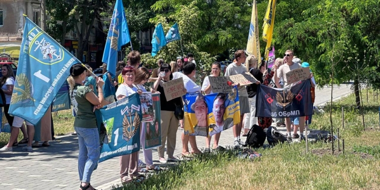 У Миколаєві знов пройшла акція на підтримку військовополонених (ФОТО)