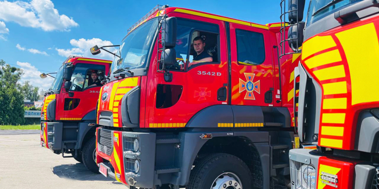 Іноземні партнери передали ДСНС 67 нових пожежних авто – три з них отримали рятувальники Миколаївщини (ФОТО)