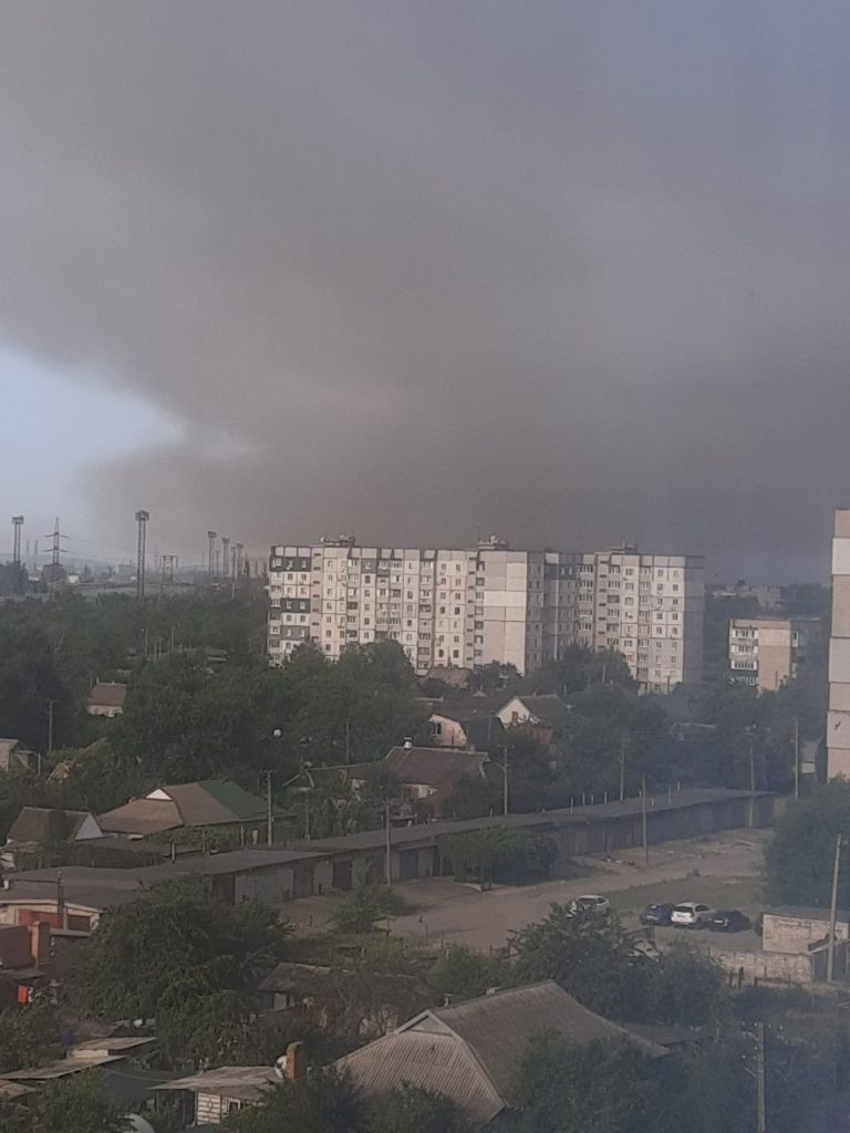 Кривий Ріг накрив густий дим - через аварію на коксохімічному заводі (ФОТО) 6