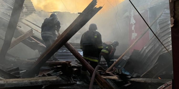 Кількість постраждалих внаслідок ракетного удару по Вільнянську Запорізької області зросла до 38 (ФОТО)