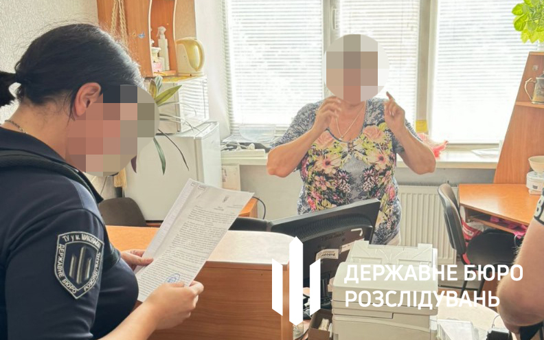 "Всє ракєти лєтят, куда нада", - в Одесі викрили ждунок з міграційної служби (ФОТО, ВІДЕО) 6