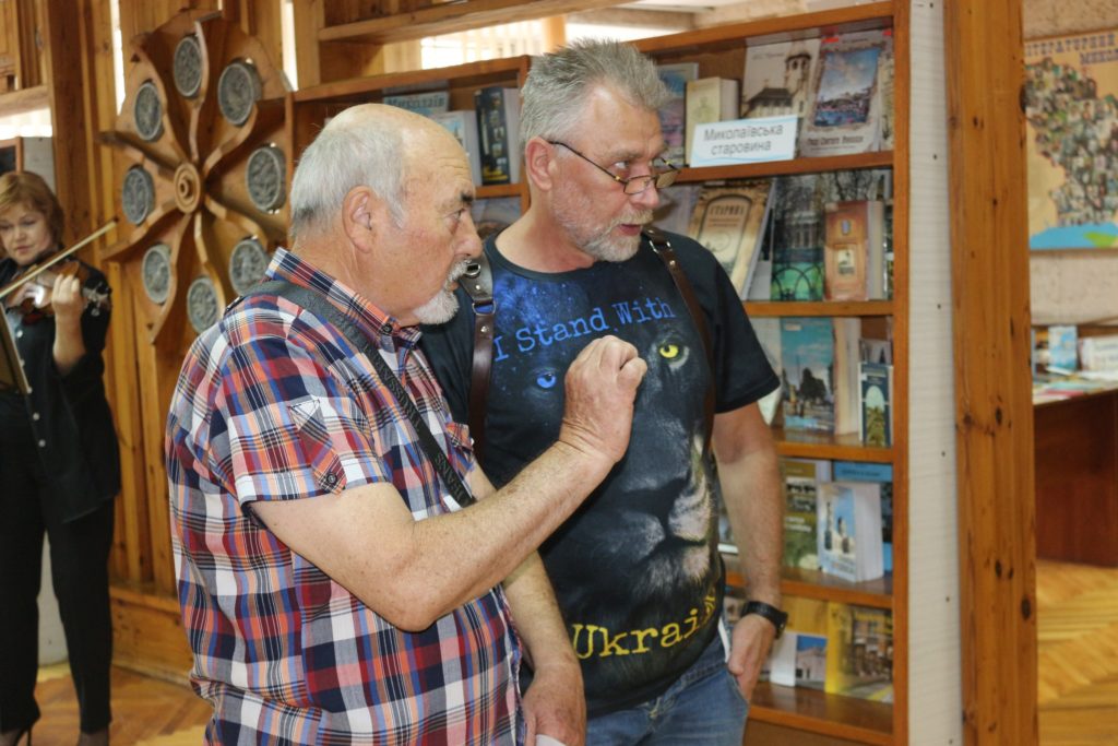 «Коротко про головне»: у Миколаєві відкрилась фотовиставка Олександра Уса (ФОТО) 6