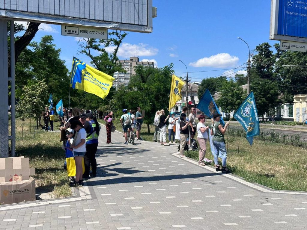 У Миколаєві знов пройшла акція на підтримку військовополонених (ФОТО) 8