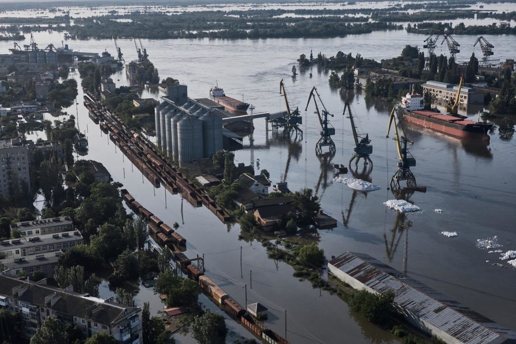 Підрив Каховської ГЕС - свідомий і прорахований злочин, - Зеленський (ФОТО) 15