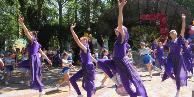 Як за мирних часів: у Миколаївському зоопарку відзначили День захисту дітей (ФОТО)