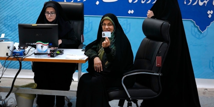 У президенти Ірану вперше балотується жінка