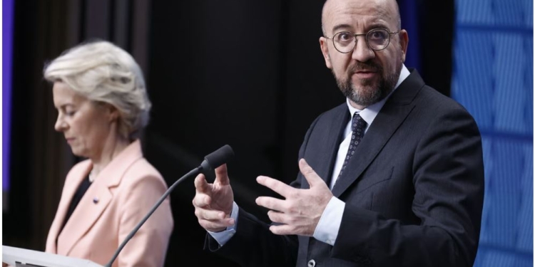 І ці чубляться. Шарль Мішель планує помсту Урсулі фон дер Ляєн, щоб не допустити її переобрання, – POLITICO