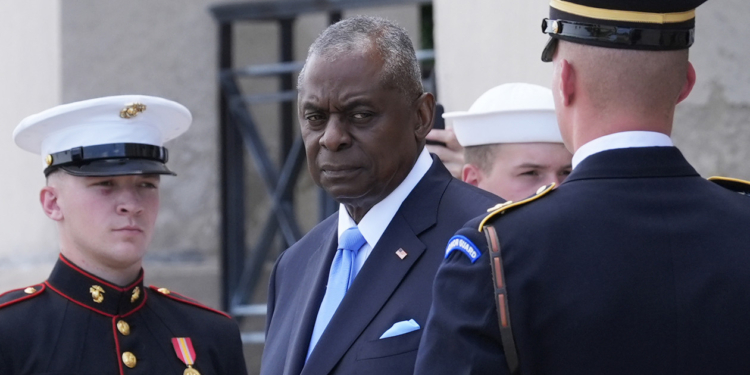 Хто вмовив Байдена послабити заборону на удари по РФ американською зброєю