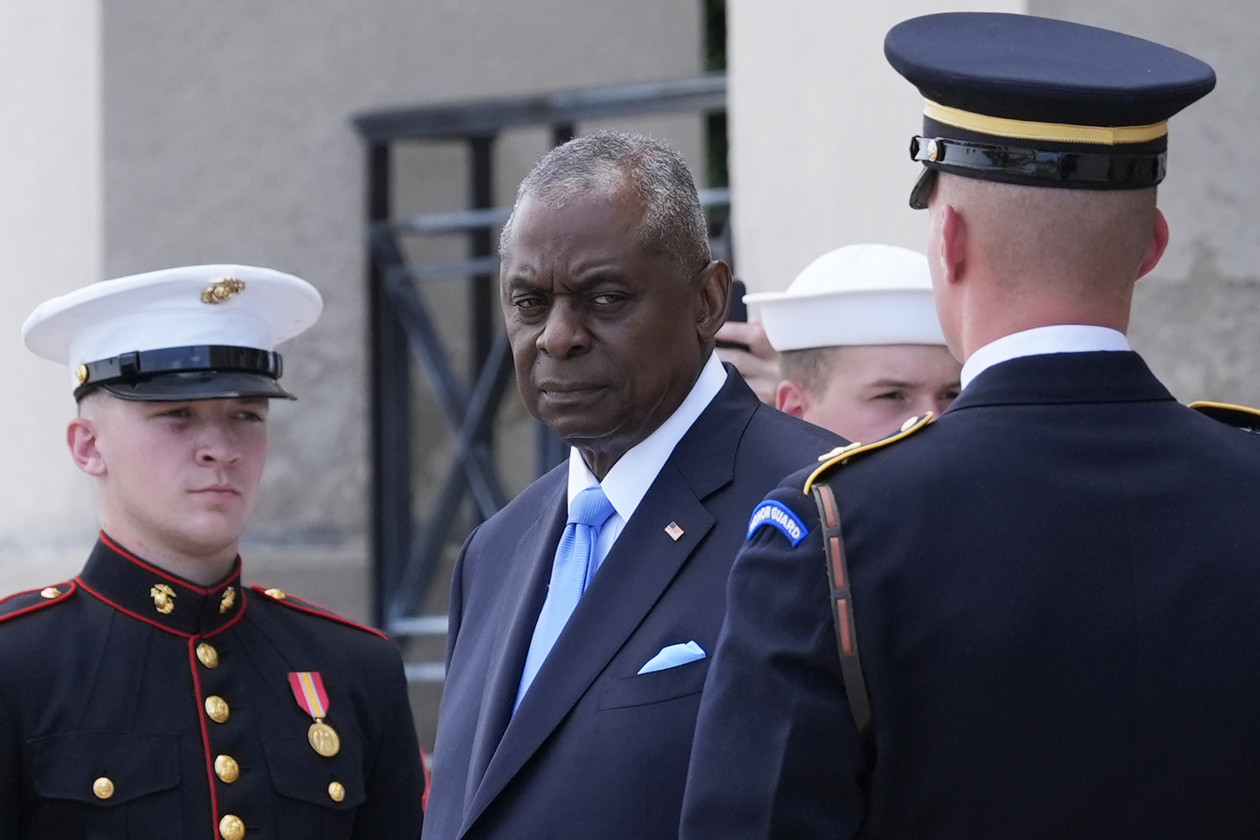 Хто вмовив Байдена послабити заборону на удари по РФ американською зброєю