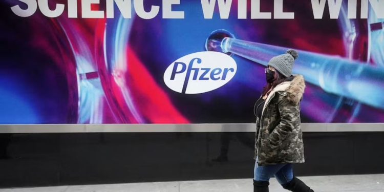 Канзас судитиметься з Pfizer через брехню про вакцину від Covid-19 і сподівається, що інші штати приєднаються