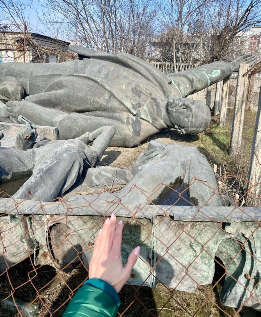 В Запоріжжі продадуть пам'ятник Леніну. Хочуть 10-15 млн.грн. (ФОТО) 1