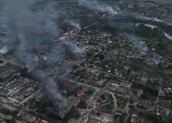 Або в полон, або – ? Чому ЗСУ не вибивають російських загарбників з Агрегатного заводу у Вовчанську