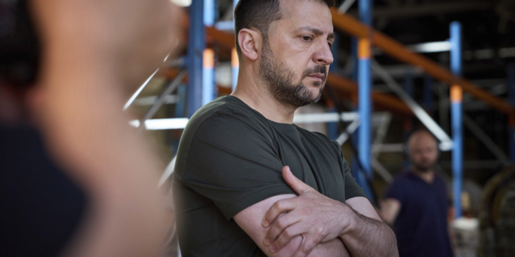 Хто вмовив Байдена послабити заборону на удари по РФ американською зброєю