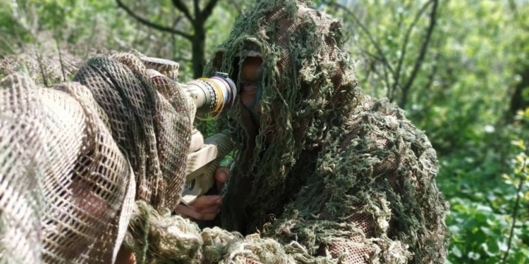 Ворог закидає українські позиції КАБами, – Генштаб