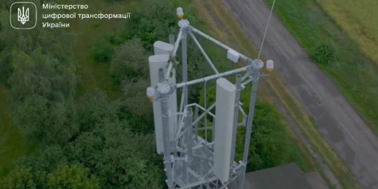 Звʼязок у всіх сенсах має бути якісним. В Україні встановили рекордну кількість базових станцій (ВІДЕО)