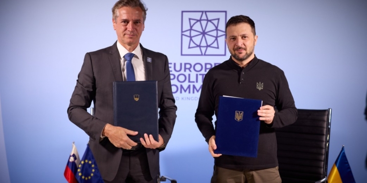 Україна і Словенія підписали безпекову угоду: що в ній