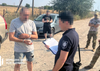 На Миколаївщині волонтери передали військовослужбовцю три автівки, а він їх вирішив продати, – ДБР завадило (ФОТО)