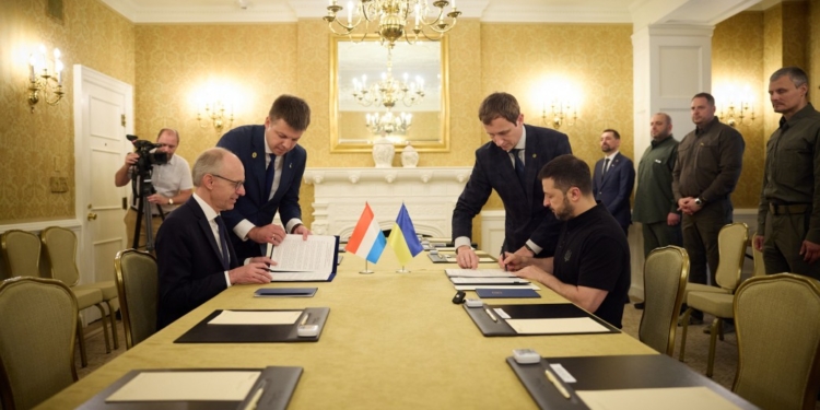 Безпекова угода з Люксембургом: документ містить пункт про підтримку України у звільненні та поверненні всіх наших людей