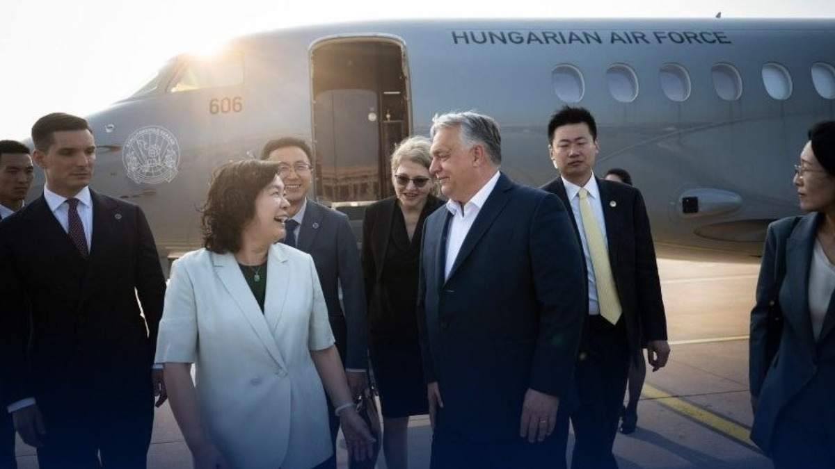 Орбан несподівано полетів до Китаю з «мирною місією» щодо України