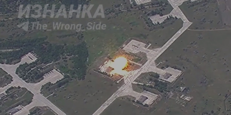 Росіяни витратили «Іскандери», щоб уразити макети літаків та ЗРК Patriot, – Командувач Повітряних сил ЗСУ (ВІДЕО)