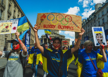 У Парижі пройшов марш пам’яті вбитих українських спортсменів (ФОТО)