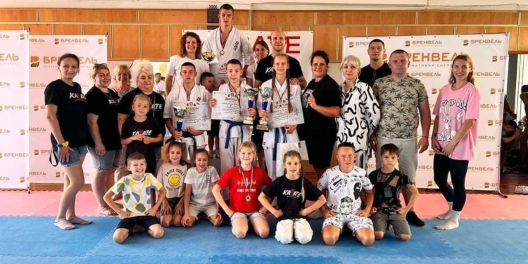 Миколаївські спортсмени здобули низку нагород чемпіонату України з кіокушин карате (ФОТО)