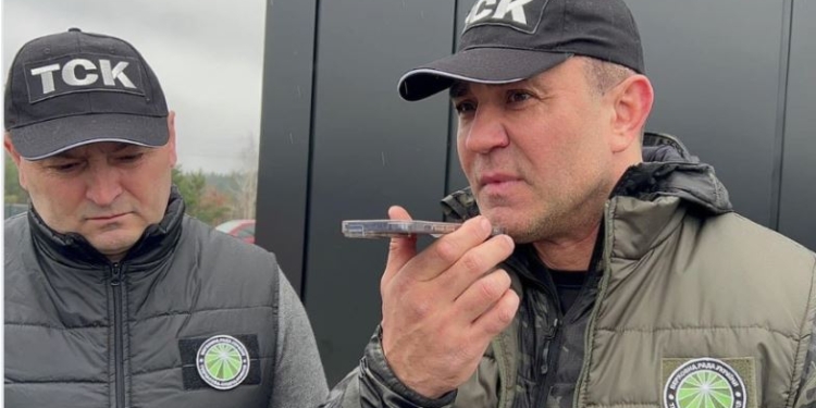 Політичне шулерство. Тищенко майже рік ходив із перевірками від неіснуючої ТСК (ФОТО)