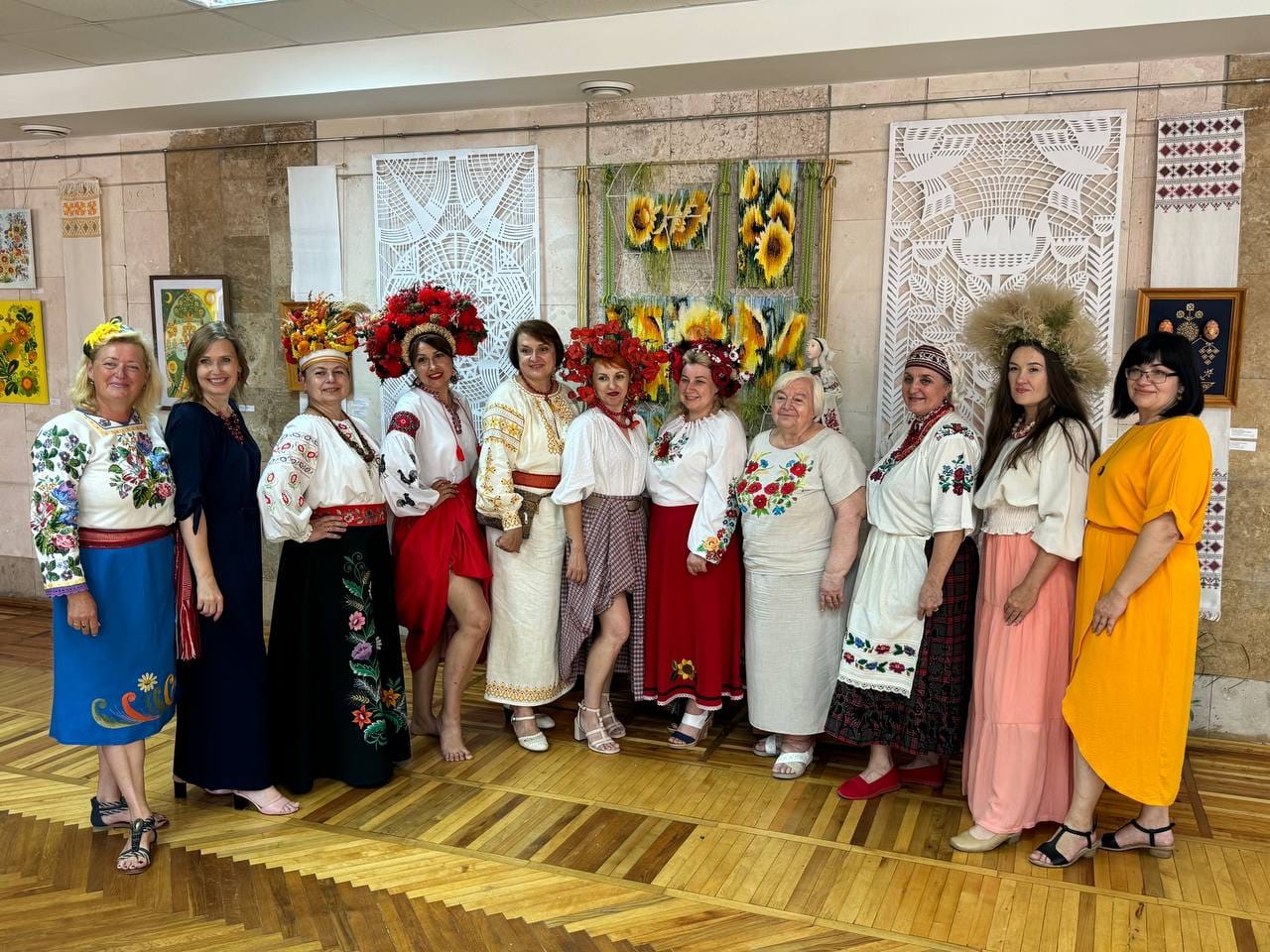 «Берегині України»: у Миколаєві відбулась підсумкова виставка майстринь «Арт-спокуси» (ФОТО)