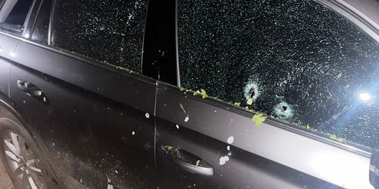 На Миколаївщині кинули гранату на подвір’я мера Баштанки – пошкоджена автівка (ФОТО)