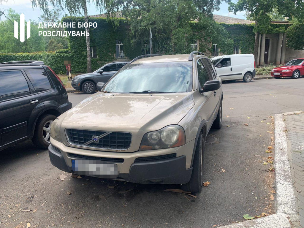 На Миколаївщині волонтери передали військовослужбовцю три автівки, а він їх вирішив продати, - ДБР завадило (ФОТО) 8