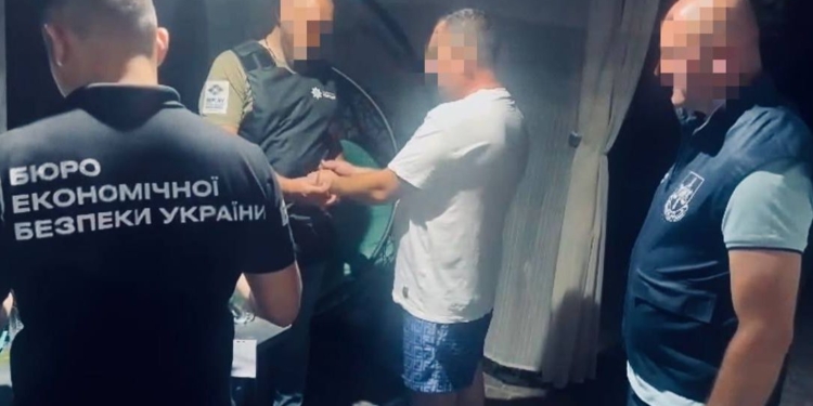 Масштабна схема розкрадання грошей на ЗСУ – проведено 70 обшуків в 9 областях, на Миколаївщині теж (ФОТО)