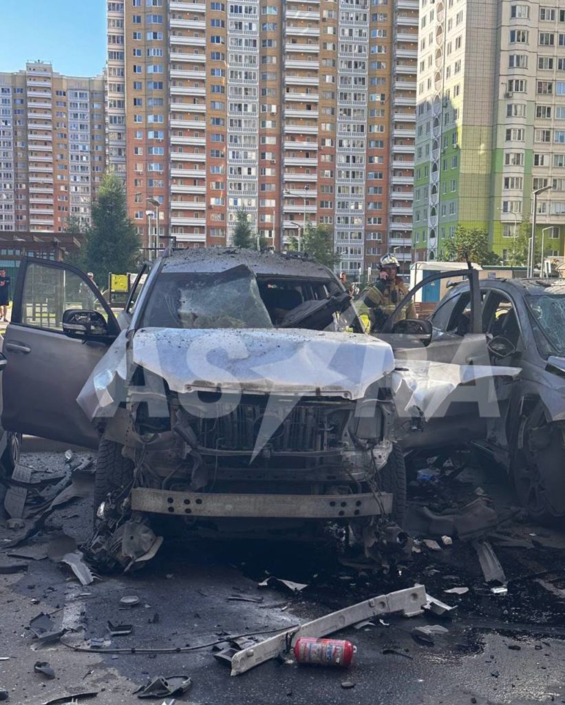 У Москві вибухнула Toyota Land Cruiser, в ній був офіцер центру супутникового зв'язку ЗС РФ (ФОТО, ВІДЕО) 1