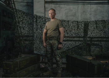 «Я знаю, що ми переможемо – і як”, – Сирський дав інтерв’ю Guardian