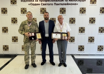 День медпрацівника: хто з представників Миколаївщини відзначений Президентом, а хто отримав «Медичний Оскар» (ФОТО)