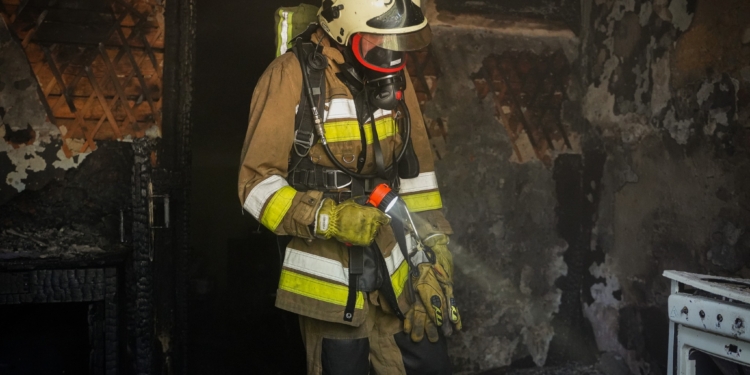 Вчора у Миколаєві гасили пожежі в житлі та трьох торгівельних кіосків (ФОТО)