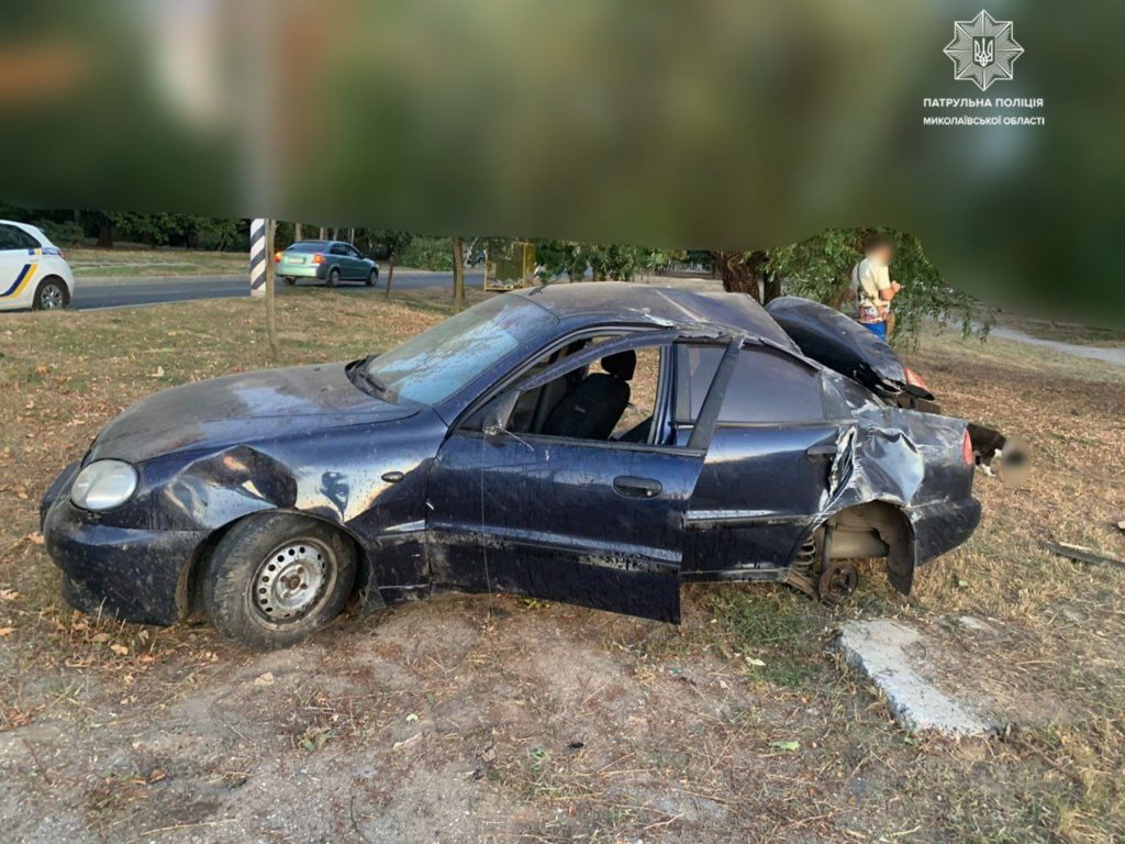 У Миколаєві патрульні затримали нетверезого водія, який скоїв ДТП (ФОТО) 2