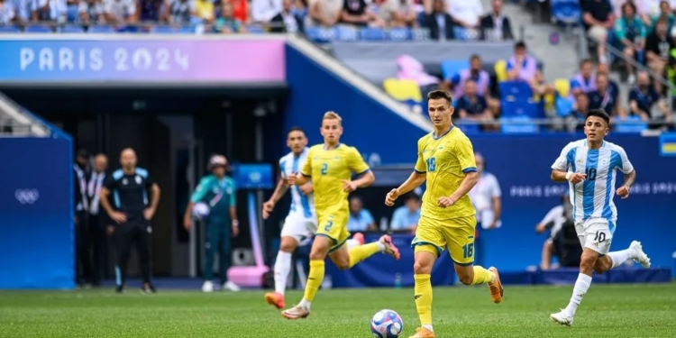 Збірна України з футболу після програшу Аргентині завершила виступи на Олімпіаді