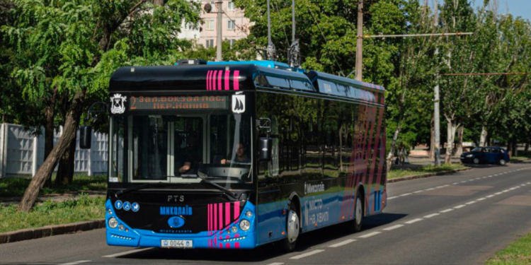 З 4 липня на тролейбусні маршрути у Миколаєві додатково вийдуть тролейбуси з автономним ходом