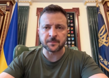 Російський терор можна зупинити тільки більшою кількістю систем ППО, тільки більш далекобійними ударами по їх авіабазам – звернення Зеленського (ВІДЕО)
