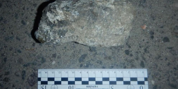 У Миколаєві каменюка вирішила спір чоловіків – тепер один в лікарні