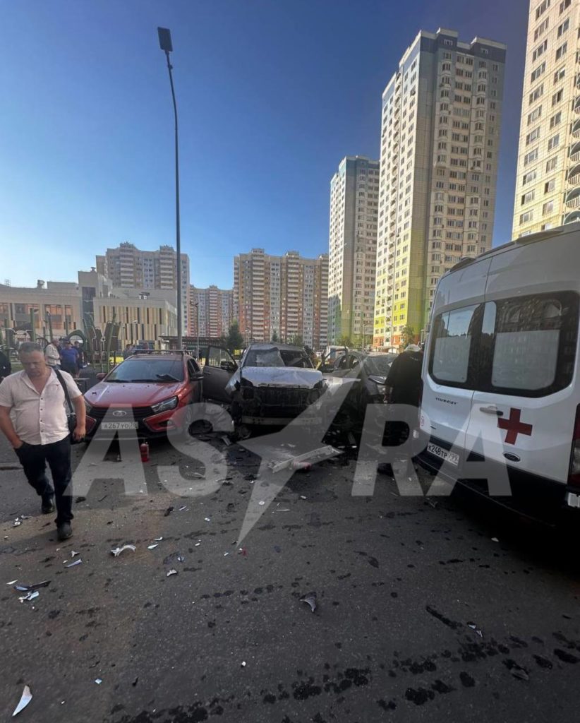 У Москві вибухнула Toyota Land Cruiser, в ній був офіцер центру супутникового зв'язку ЗС РФ (ФОТО, ВІДЕО) 3