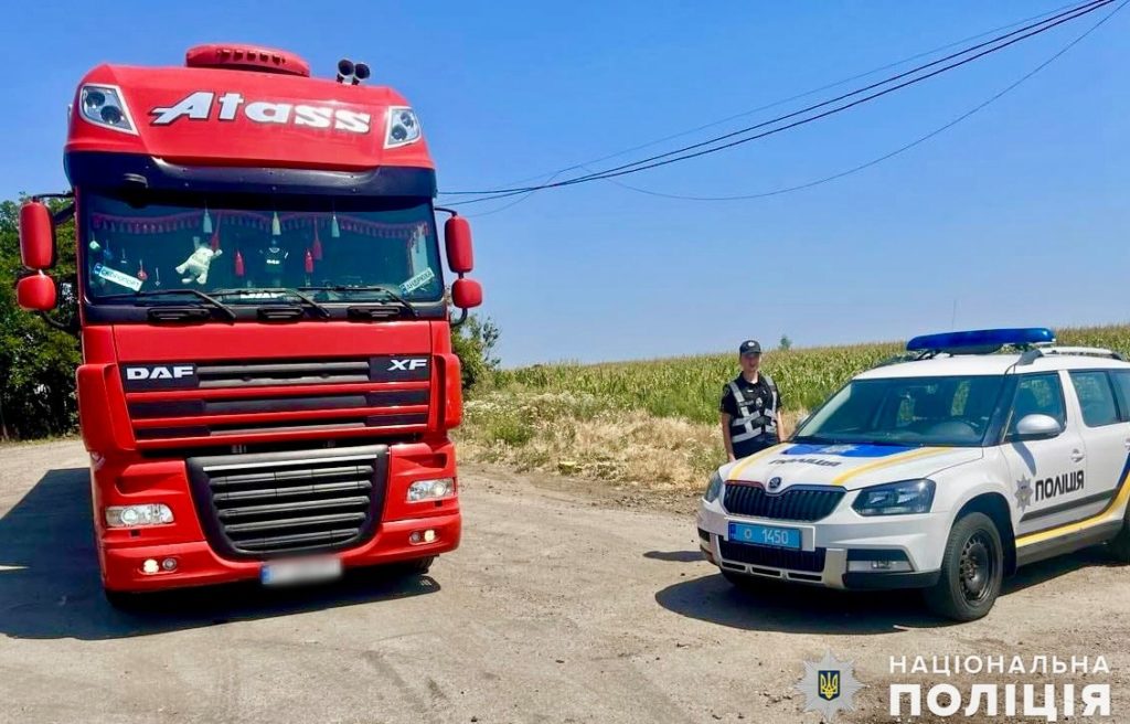 На Миколаївщині діють обмеження руху великовагового транспорту через температурний режим (ФОТО) 6