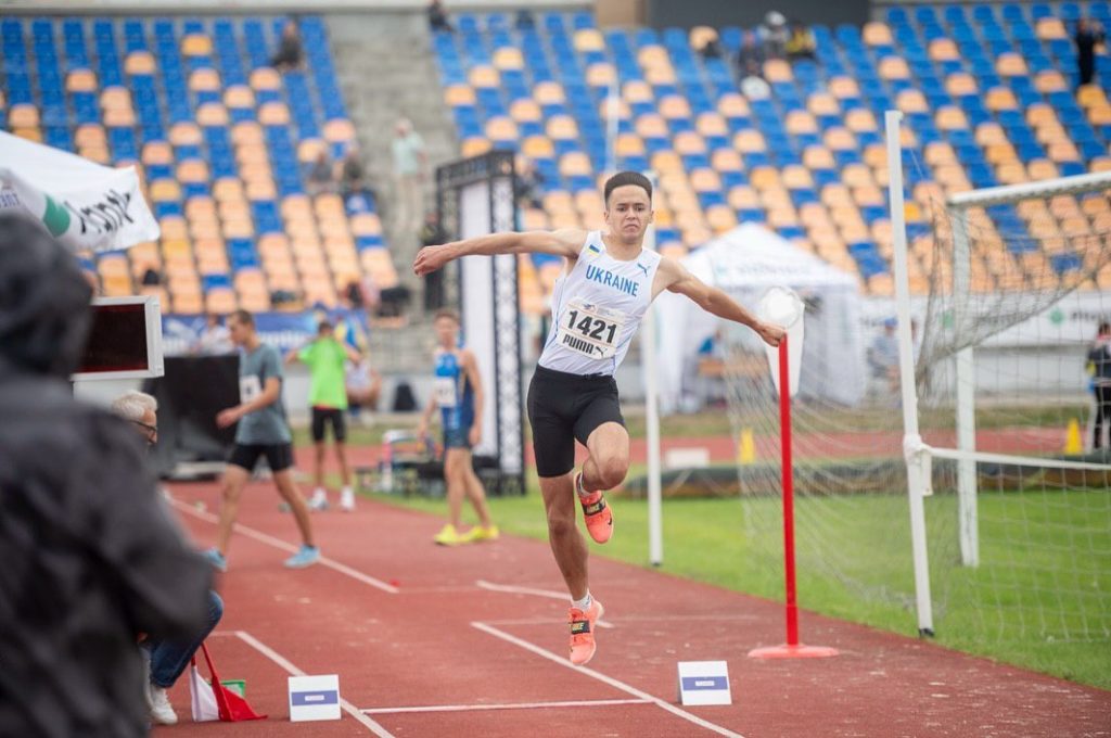 Миколаївські спортсмени здобули медалі на чемпіонаті України з легкої атлетики (ФОТО) 6