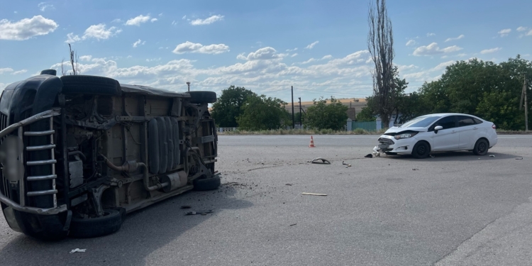 В ДТП на Миколаївщині травмувалося 9 людей, з них 5 дітей. Поліція шукає свідків (ФОТО)