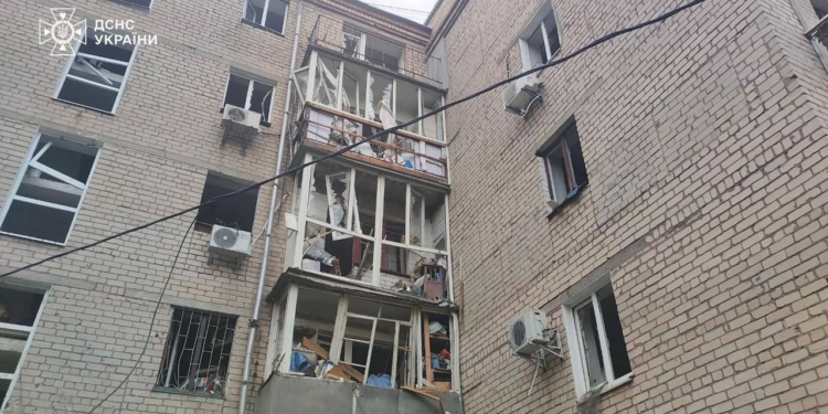 Зеленський відреагував на ракетний удар по Миколаєву (ФОТО 18+)