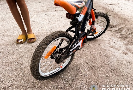 На Миколаївщині поліція затримала водія вантажівки, який збив дитину і втік. 6-річний хлопчик помер у лікарні