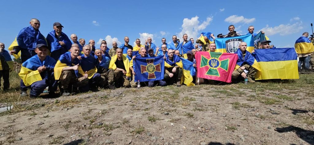 Україна повернула ще 95 військовополонених (ФОТО) 10