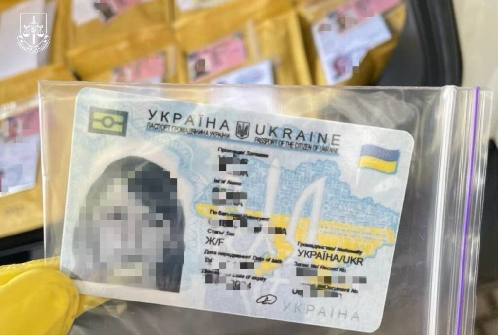 Троє українців на замовлення росії готували серію підпалів на території країн ЄС (ФОТО) 10